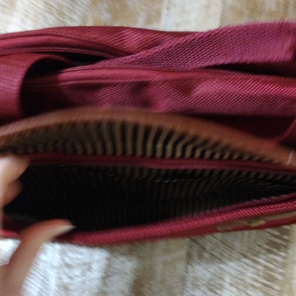 Red Laptop Bag with Adjustable Strap and Brown Leather Accents - Picture 9 of 11